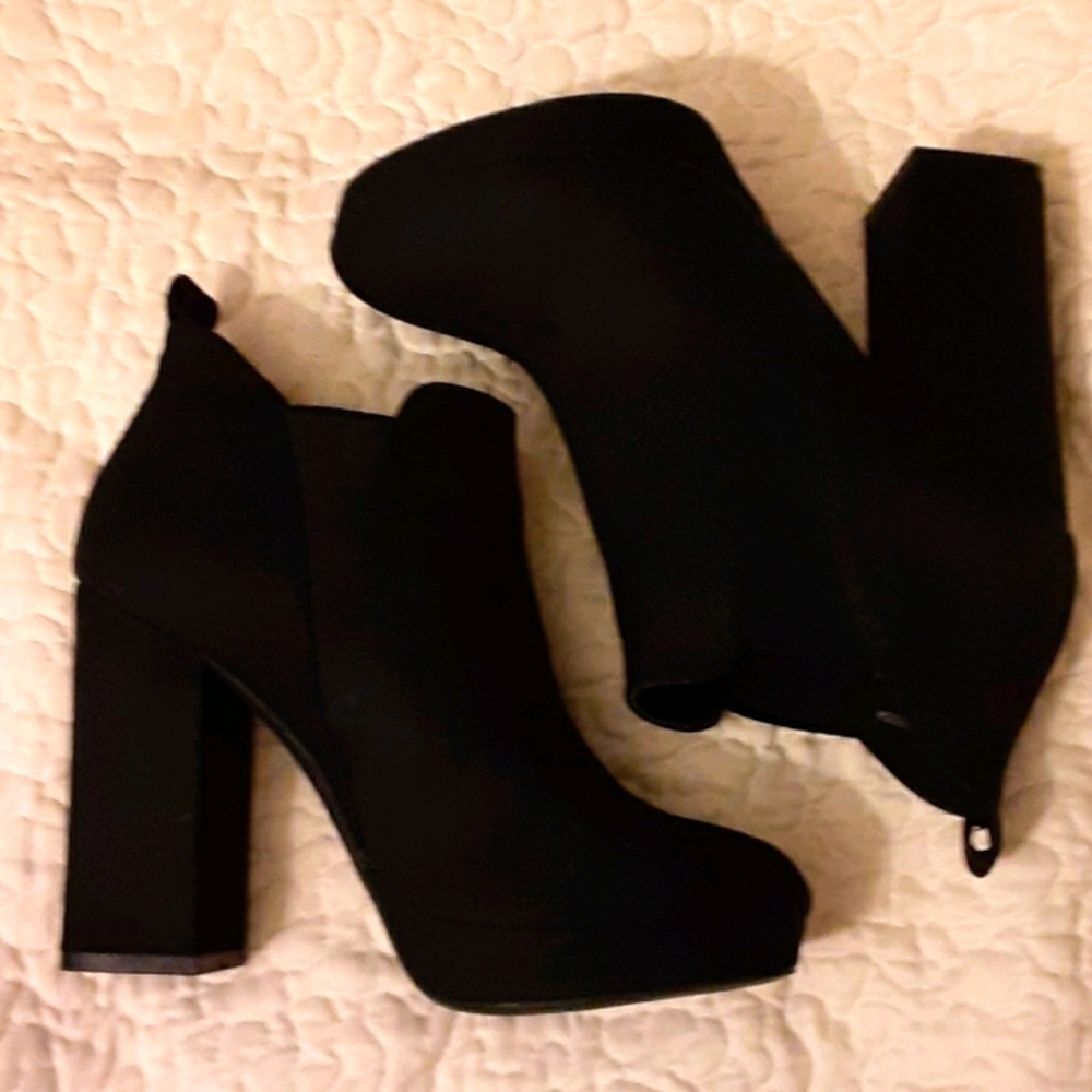 Worthington booties